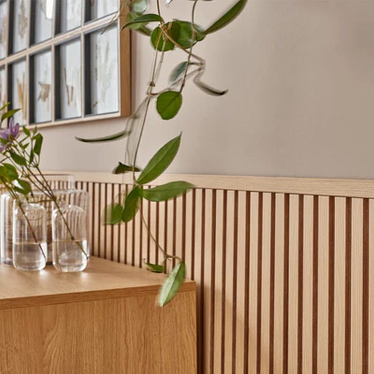 Panou riflat VOX 3D premium Linerio M-Line din polimer – Stejar Natural 12,2×1,2×265cm (riflaj)